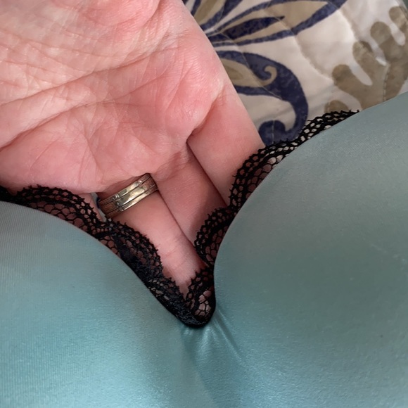 Soma Enhancing Shape Wireless Bra - Picture 3 of 3